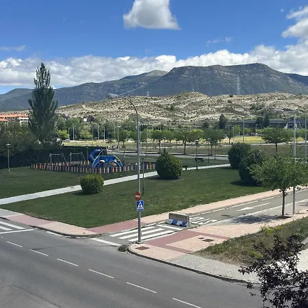 Chalet Adosado Con Jardin Ideal Disfrutar Pirineos Sabiñánigo